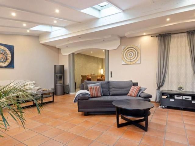 Comfort in Hürth with pool and fireplace, Hurth Amsterdam Apartments for Rent