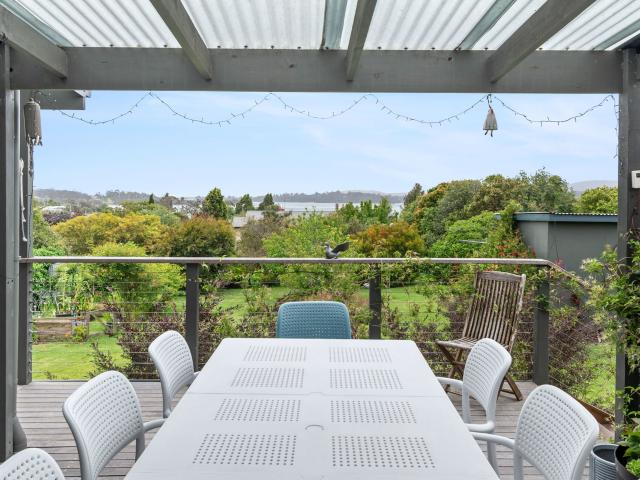 Comfort & lifestyle with river views