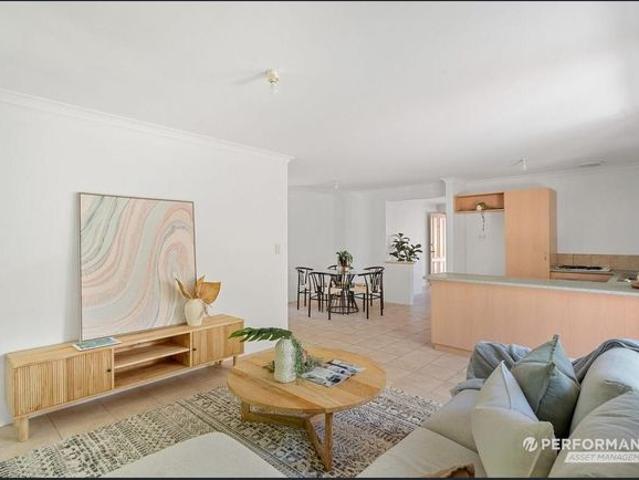 Comfort, Privacy & Lifestyle in Sought After Applecross