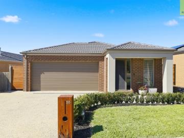 COMFORT, STYLE AND A LOCATION YOU'LL LOVE!