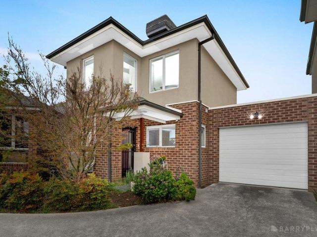 COMFORT, STYLE & TRANQUIL LIVING IN ENDEAVOUR HILLS
