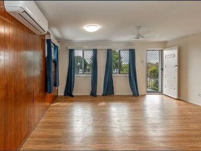 Comfort, Space & a Large Fenced Yard in Mount Louisa