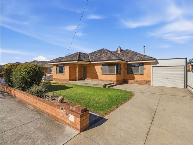 Comfort, Space and Convenience in a Well Located Wangaratta Home