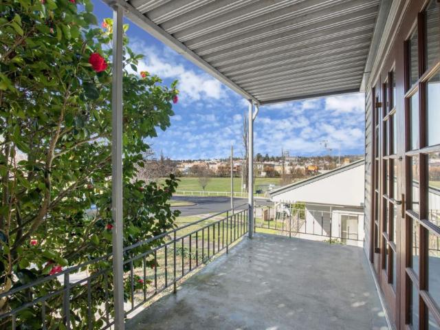 Comfort, Space and Everyday Convenience in Central Location