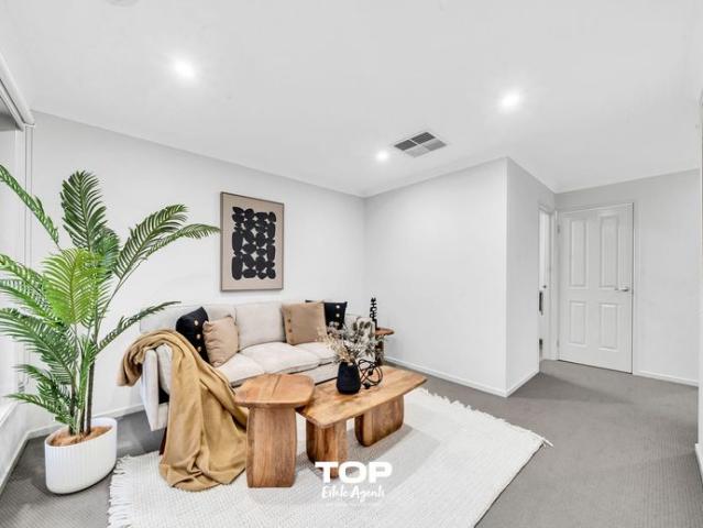 Comfort, Space & Convenience in Cranbourne North!