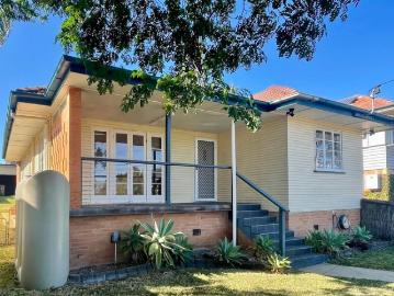 Comfort, Space & Convenience in the heart of Everton Park