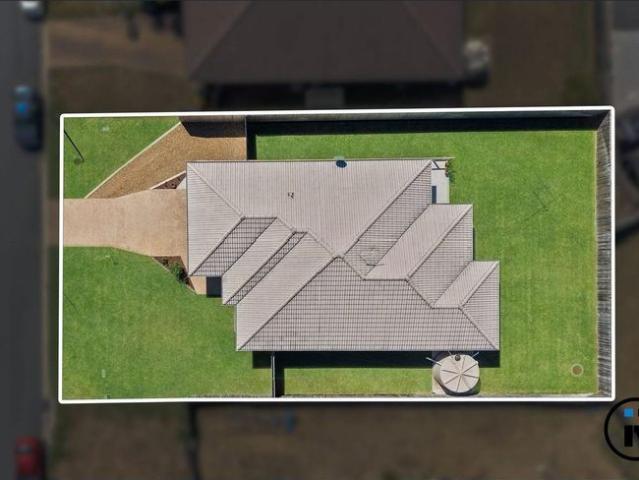 Comfort, Space & Convenience – The Perfect Lowood Family Home