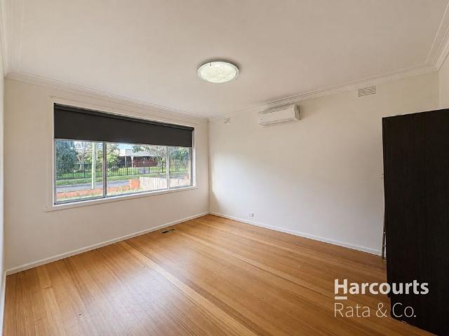 Comfort, Space & Convenience – 3 Bedroom Thomastown Home
