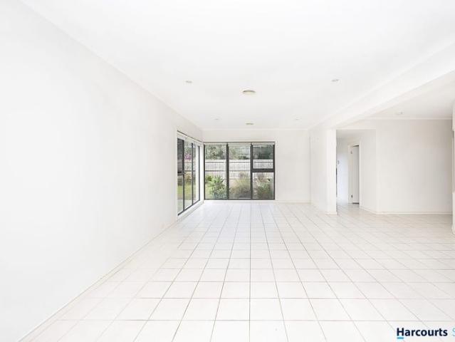 Comfort, Space & Lifestyle in a Peaceful Heatherton Setting