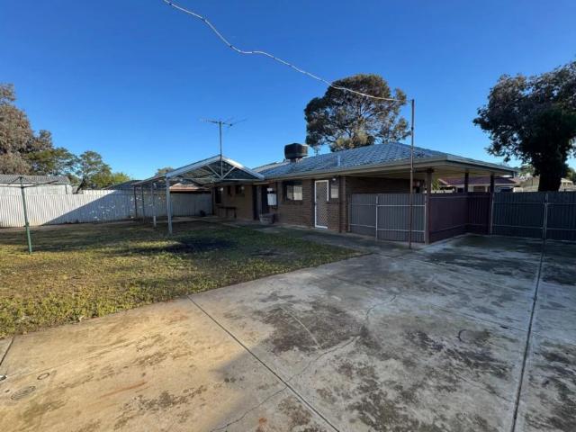 Comfort, Space & Secure Parking – Perfect Family Living Please apply via Tenantoptions.com.au