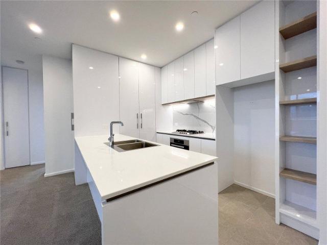 COMFORT TWO BEDROOM APARTMENT LOCATED IN HEART OF SOUTHBANK