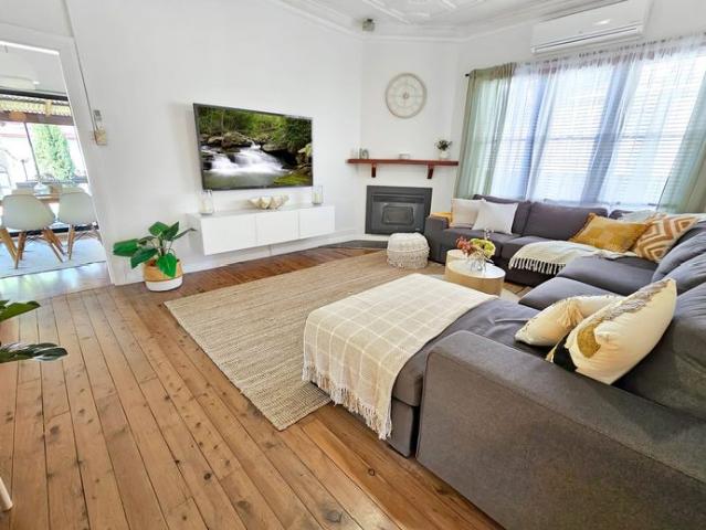 Comfort to Come Home To, Moments from the CBD