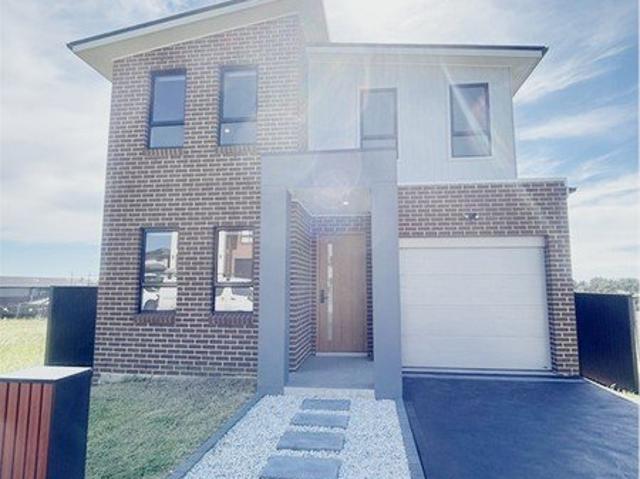 Comfort 4 Bedroom Family House