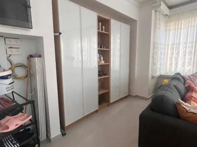 Comfortabel 1 slaapkamer appartement op hoek van pleintje