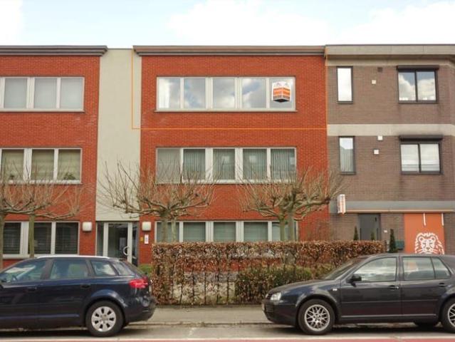 Comfortabel appartement met terras en garage