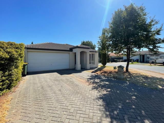 Comfortable 4 Bedroom Family Home in a Convenient Location
