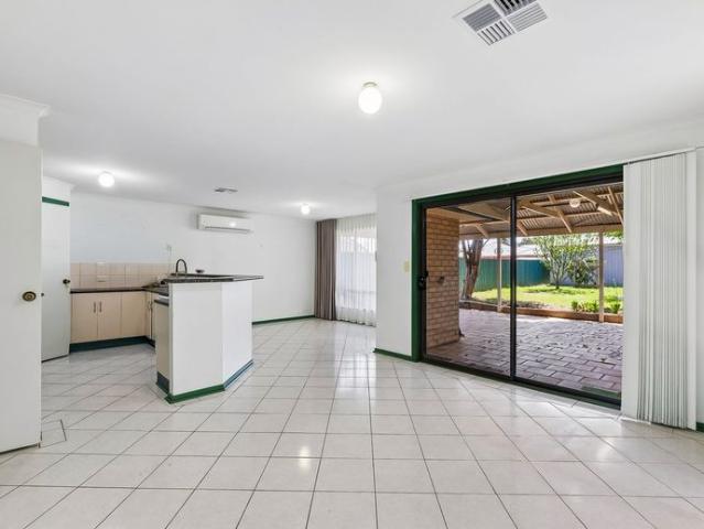 Comfortable 4 Bedroom Home with Secure Parking & Entertaining Area. RENT NOW!