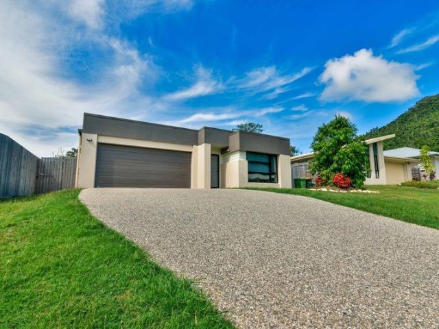 Comfortable 4 Bedroom Home in Convenient Location