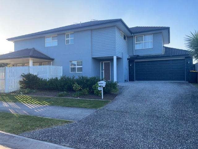 Comfortable 4 Bedroom Living!