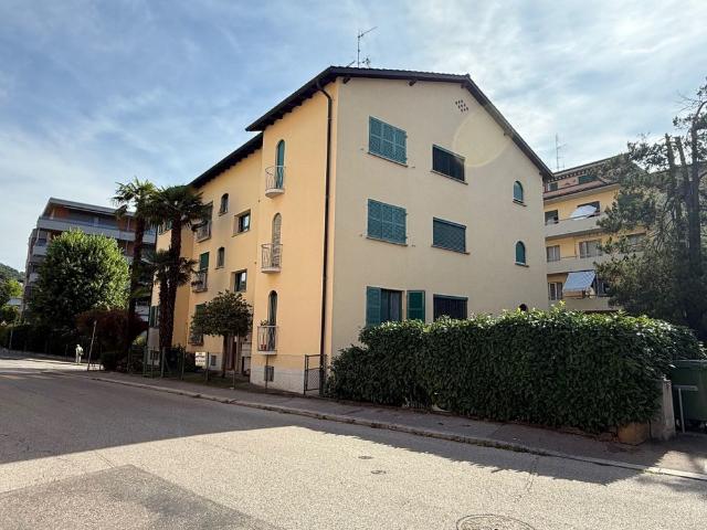 COMFORTABLE 4 ROOM APARTMENT IN A QUIET AREA
