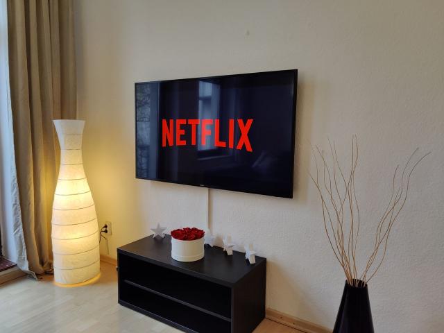 Comfortable 77sqm apartment for up to 6 people near the university and clinic Magdeburg Amsterdam Apartments for Rent
