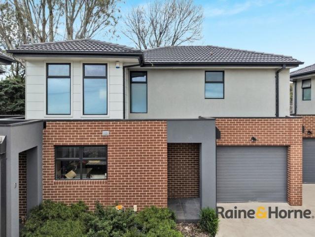 Comfortable 2 Bedroom Home with Low Maintenance Living
