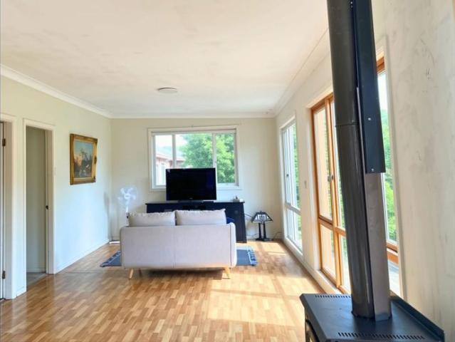 Comfortable 2 Bedroom Home, Beautiful Views