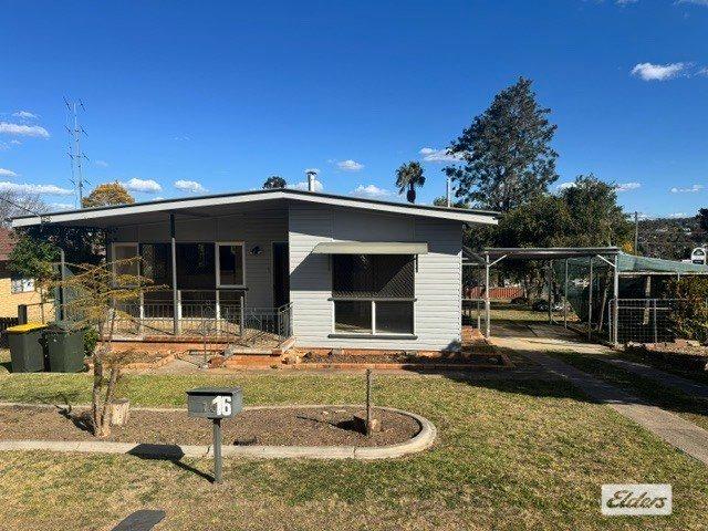 Comfortable 2 Bedroom Home in a Convenient Location