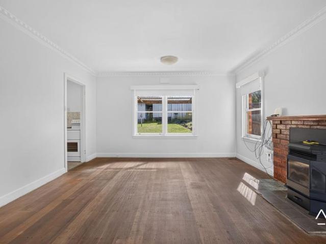 Comfortable 2 bedroom home in a Convenient Trevallyn Location