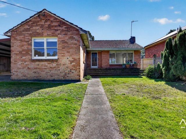 Comfortable 2 bedroom home in a Convenient Trevallyn Location