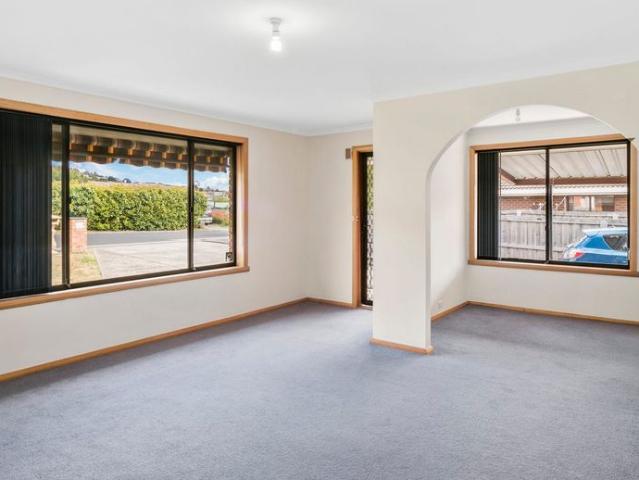 Comfortable 2 Bedroom Living in a Convenient Location