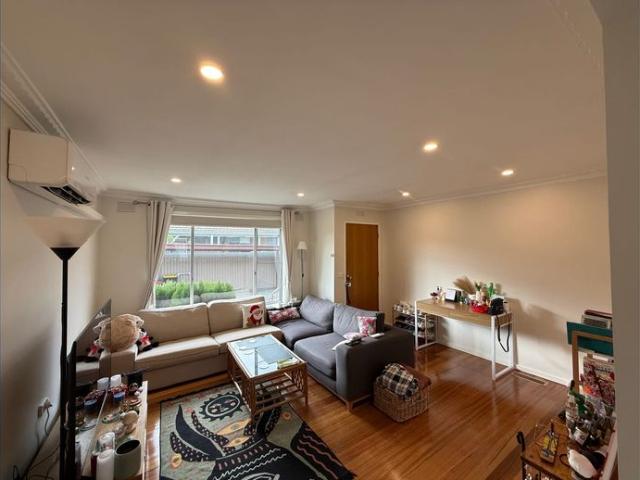 'Comfortable 2 Bedroom Unit' For Lease