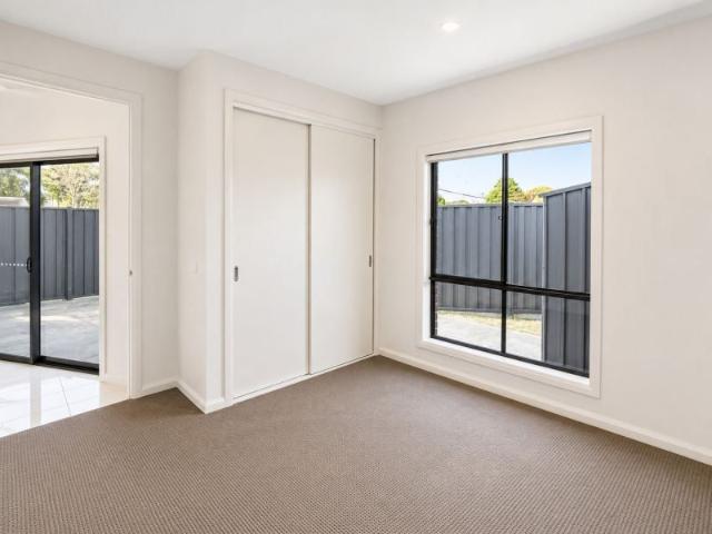 Comfortable 2 Bedroom Unit in a Convenient Location