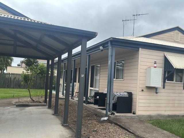 Comfortable 2 Bedroom Unit in a Quiet Complex