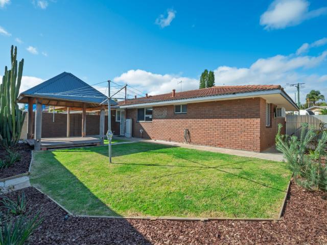 Comfortable 2 Bedroom Unit in Girrawheen