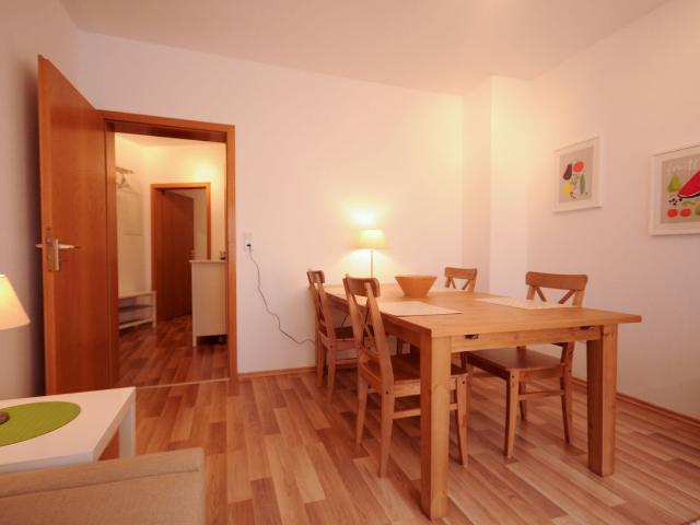 Comfortable 2 room apartment close to Rüttenscheid Market, Essen Amsterdam Apartments for Rent