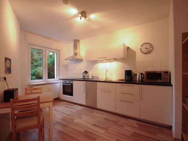 Comfortable 2 room apartment close to Rüttenscheid Market, Essen Amsterdam Apartments for Rent