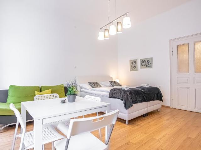 Comfortable 2BR Apt. Central and Well Connected, Vienna Amsterdam Apartments for Rent