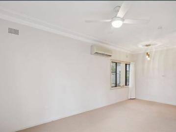 Comfortable 3 Bedroom, 1 Bathroom Family Home in West Kempsey