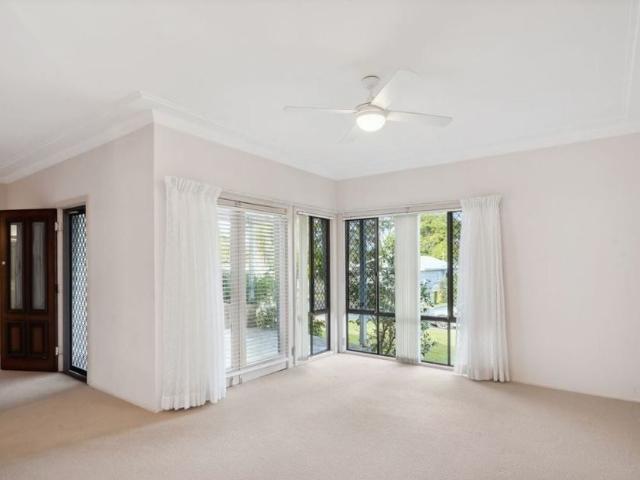 Comfortable 3 Bedroom, 1 Bathroom Family Home in West Kempsey