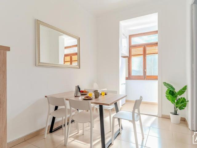 Comfortable 3 Bedroom Apartment near Montjuïc