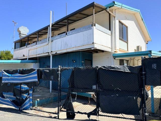 Comfortable 3 Bedroom Apartment with Air Conditioning