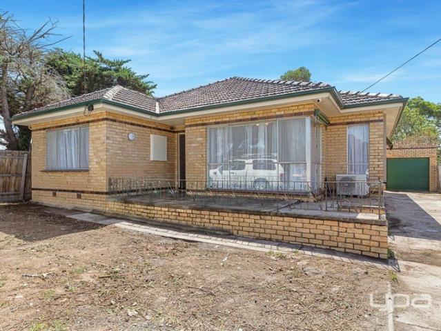 Comfortable 3 Bedroom Family Home in St Albans