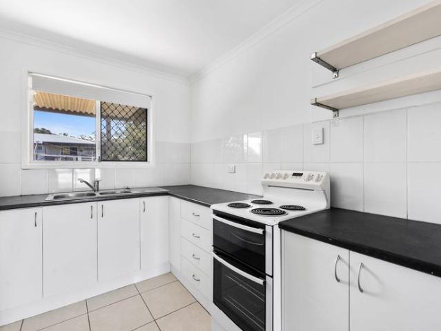 Comfortable 3 bedroom family home in Strathpine