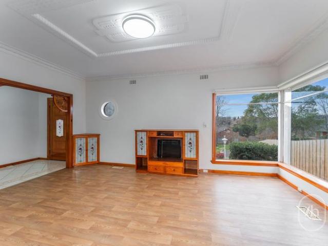 Comfortable 3 Bedroom Family Home in Prime Balwyn North Location