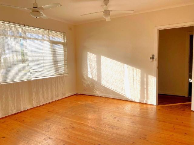 Comfortable 3 Bedroom Family Home with Spacious Yard