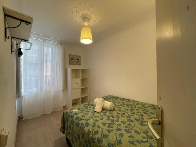 Comfortable 3 bedroom flat in Vila de Gràcia