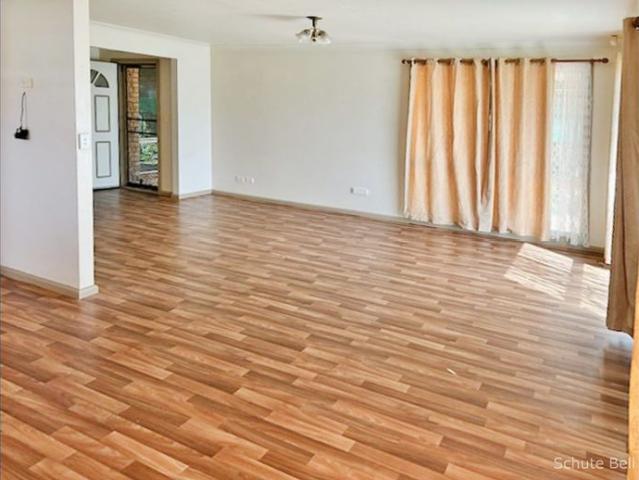 Comfortable 3 Bedroom Home with Outdoor Entertaining