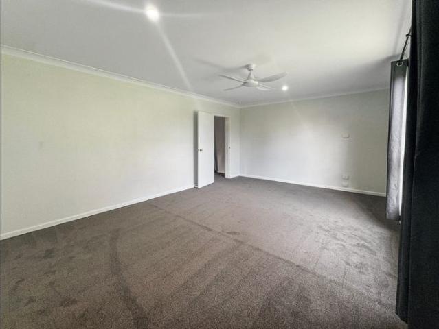 Comfortable 3 Bedroom Home with Double Carport in Quiet Dubbo Court