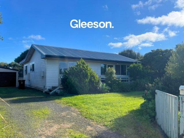 Comfortable 3 Bedroom Home with Double Garage in Port Fairy
